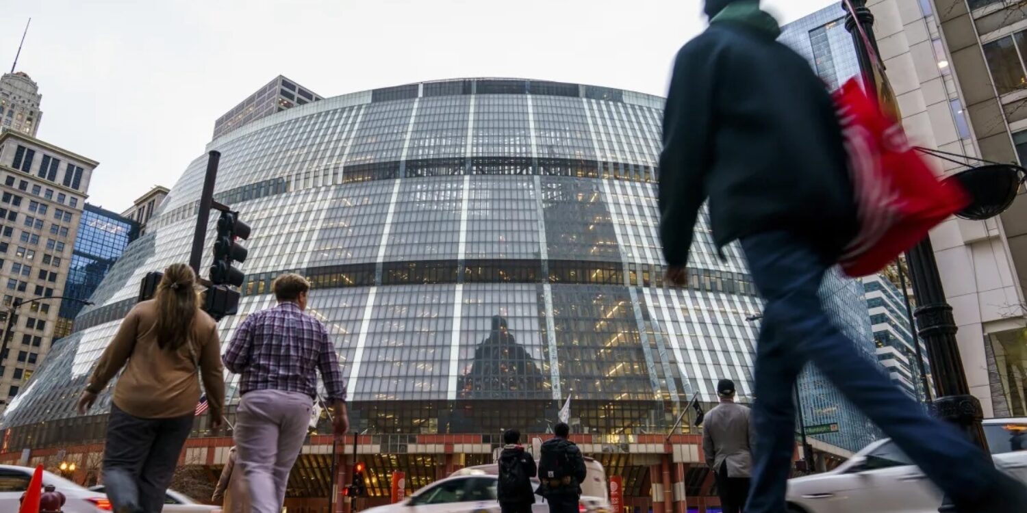 Op-ed: Thompson Center 2.0 is a preservation win for 2022